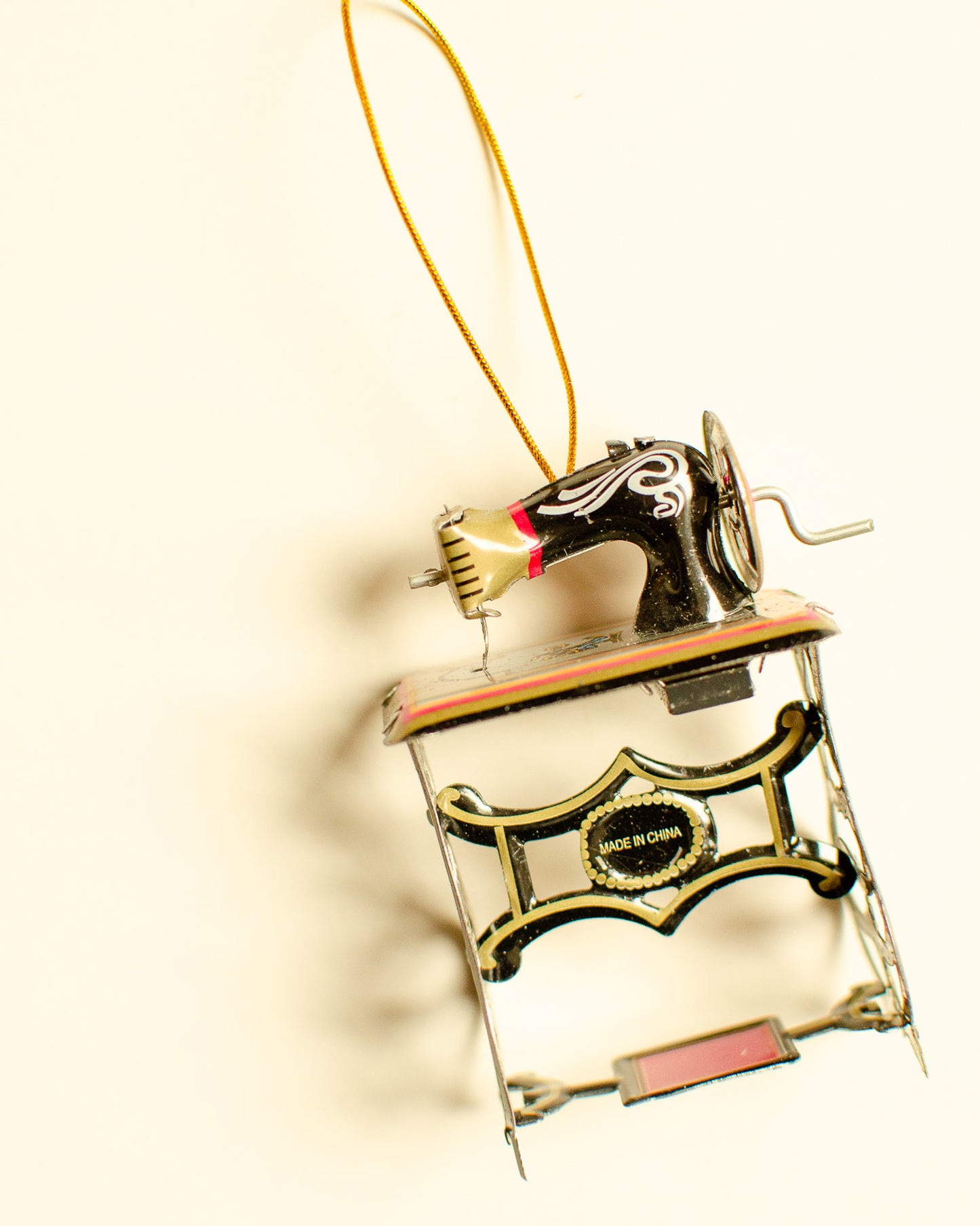 Tin Sewing Machine