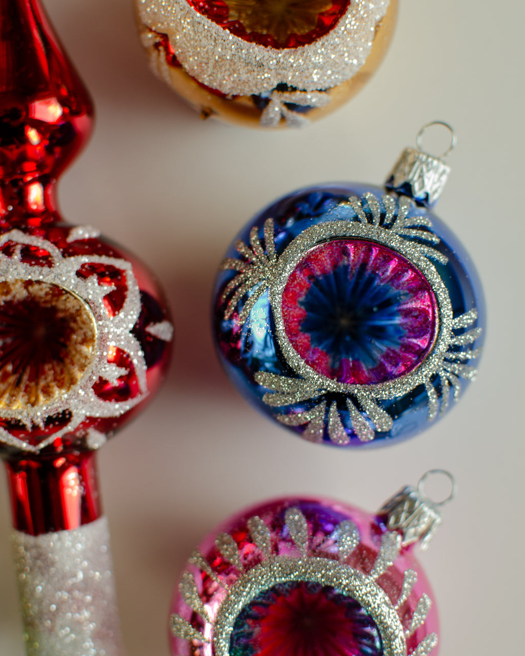 Rosette Baubles and Tree Topper set