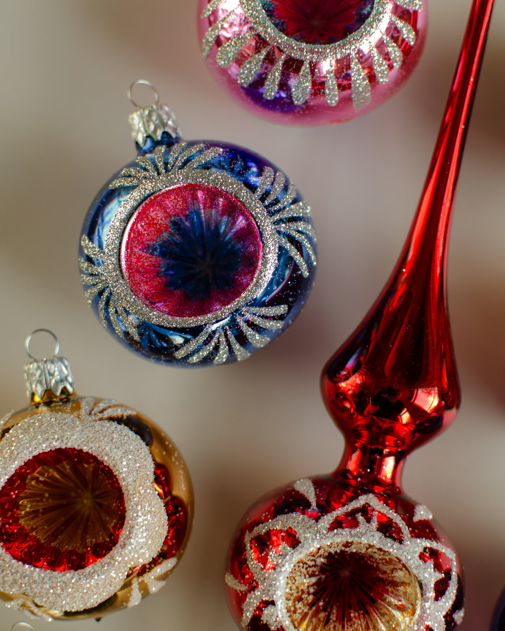 Rosette Baubles and Tree Topper set