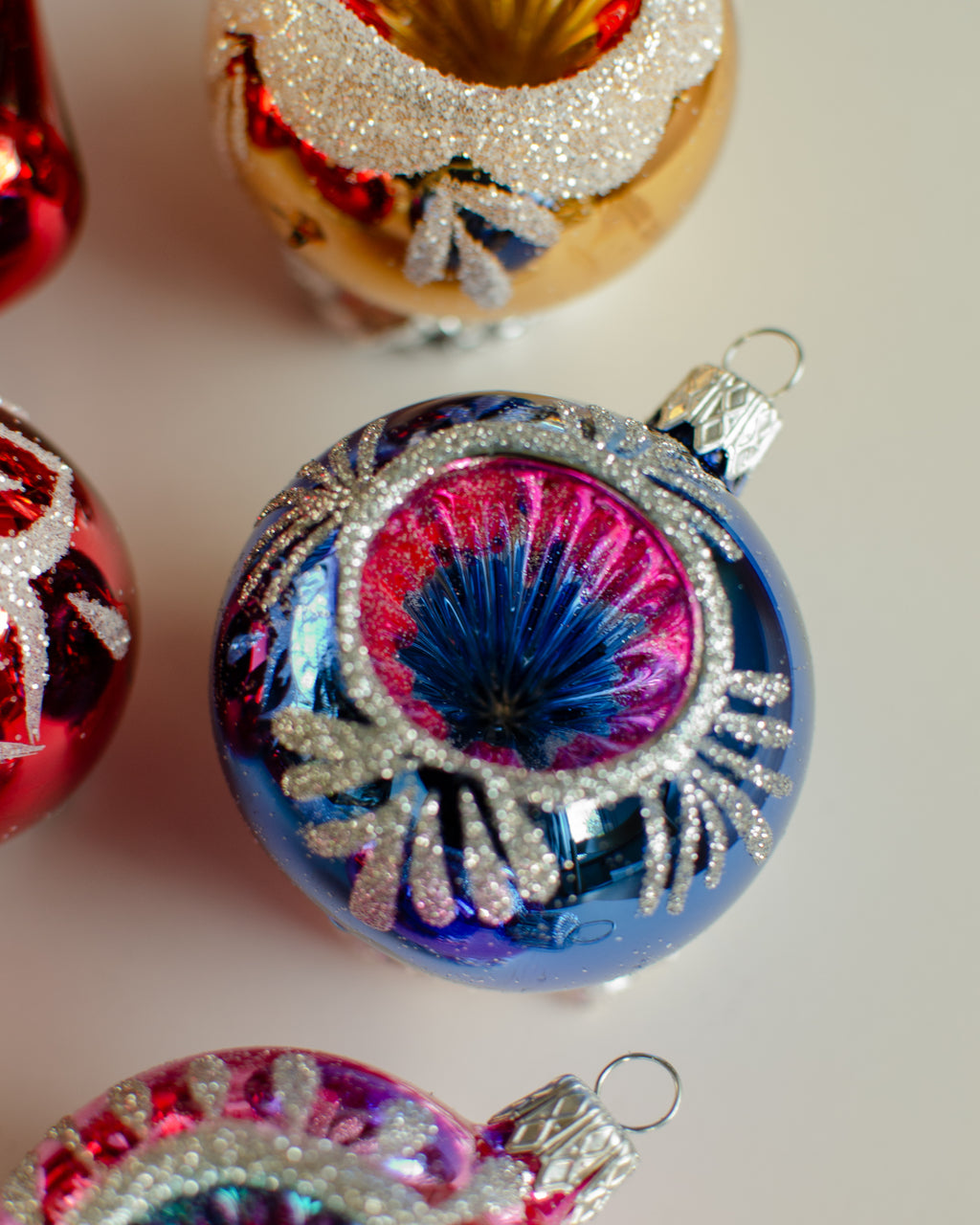 Rosette Baubles and Tree Topper set