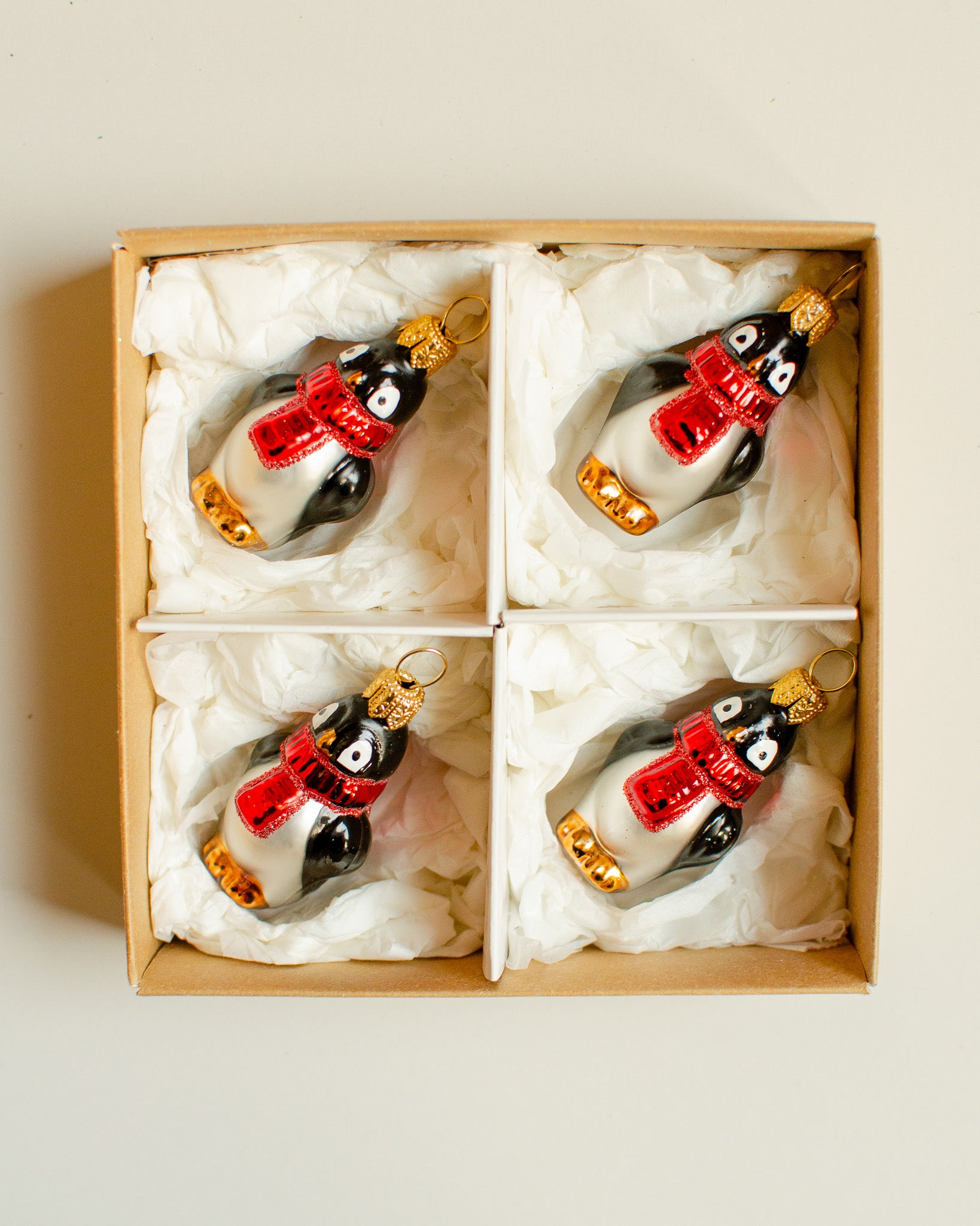 Pinguin with Scarf Ornament Set of 4