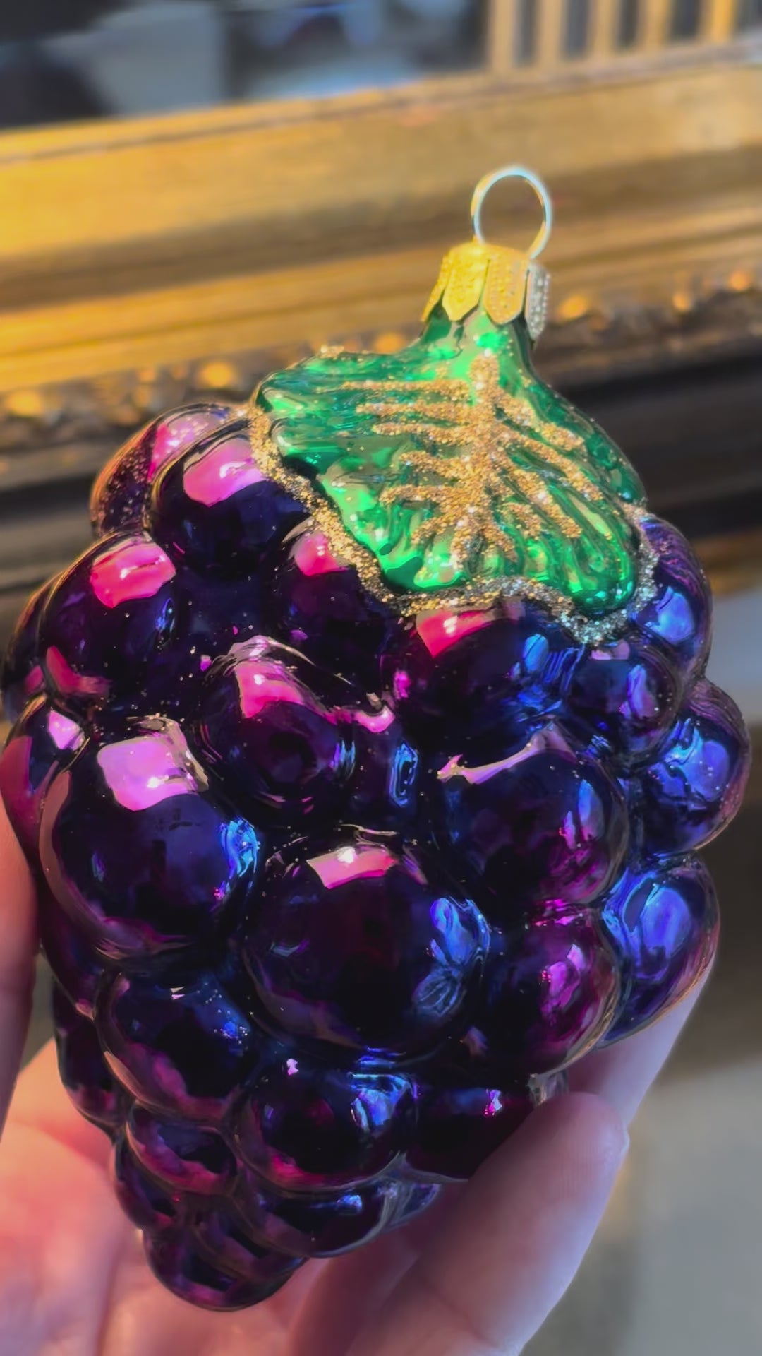 Grapes Ornament deep purple medium