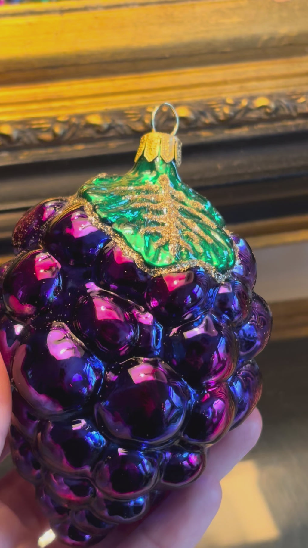 Grapes Ornament deep purple medium